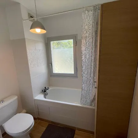 Apartamento Calme A 2 Pas De La Plage, Centre Et Activites Avec Parking Prive - Fr-1-550-27