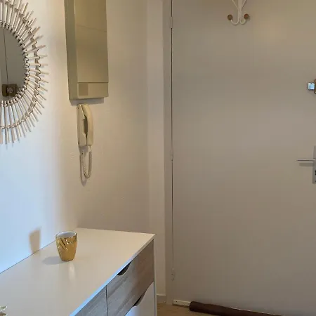 Calme A 2 Pas De La Plage, Centre Et Activites Avec Parking Prive - Fr-1-550-27 Apartamento *